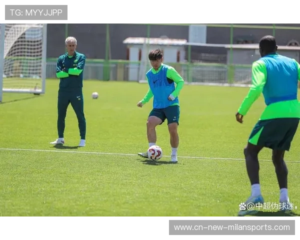 国安教练组与球员沟通会记录外泄，氛围受关注